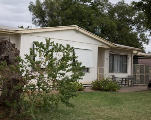 Bourke-Accommodation-4-Bedroom-Cottage (3)