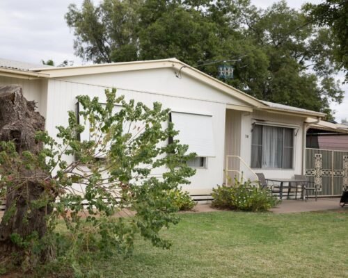 Bourke-Accommodation-4-Bedroom-Cottage (7)