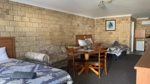 Bourke-Accommodation-Executive-Motel-Suite (48)