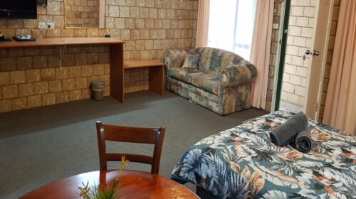 Bourke-Accommodation-Executive-Spa-Suite (23)